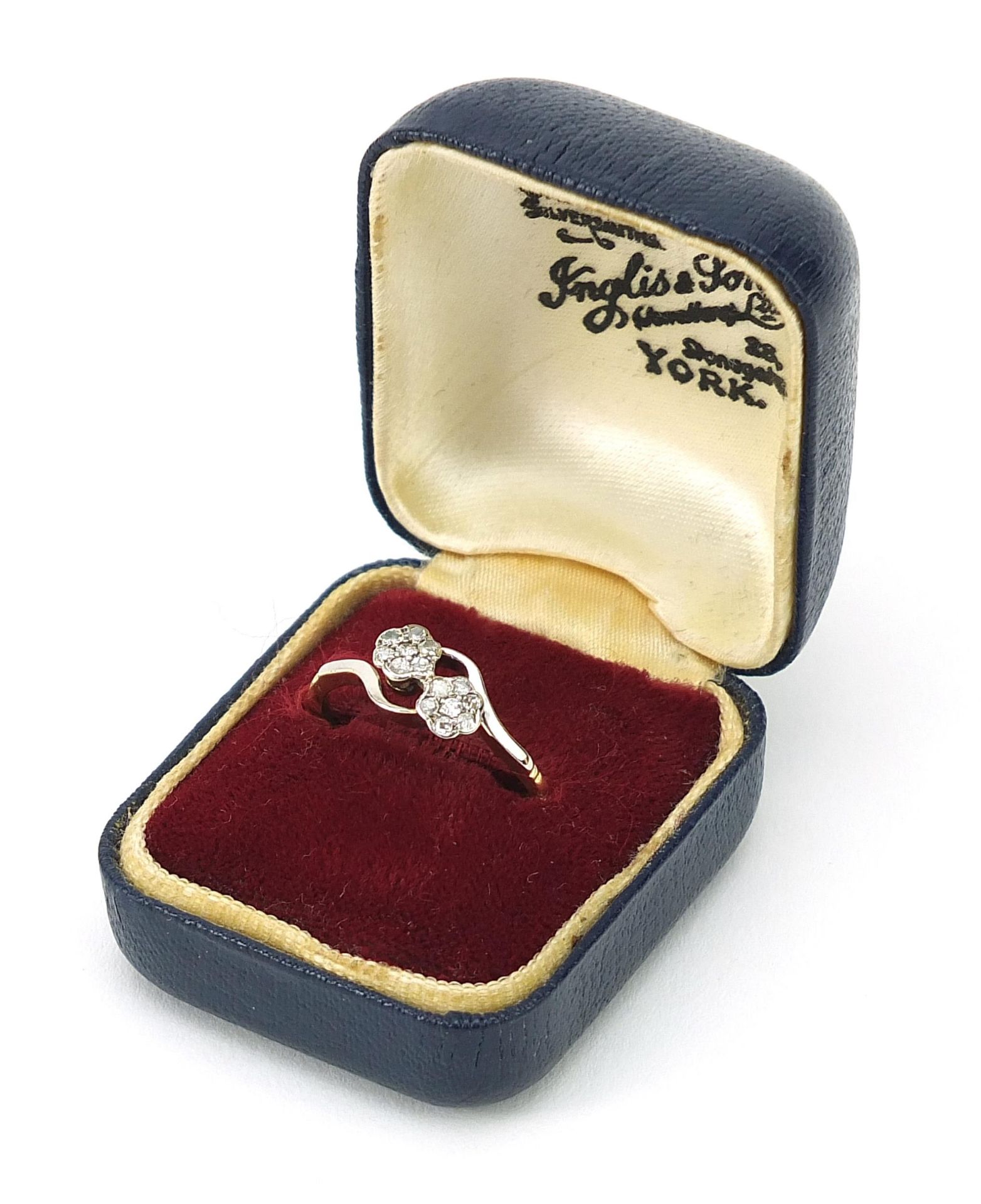 Unmarked gold and platinum diamond flower head crossover ring, size P, 2.5g - Bild 5 aus 6