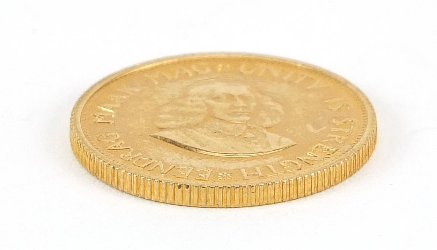 South African 1973 2 rand gold coin, 8g - this lot is sold without buyer?s premium, the hammer price - Image 3 of 3