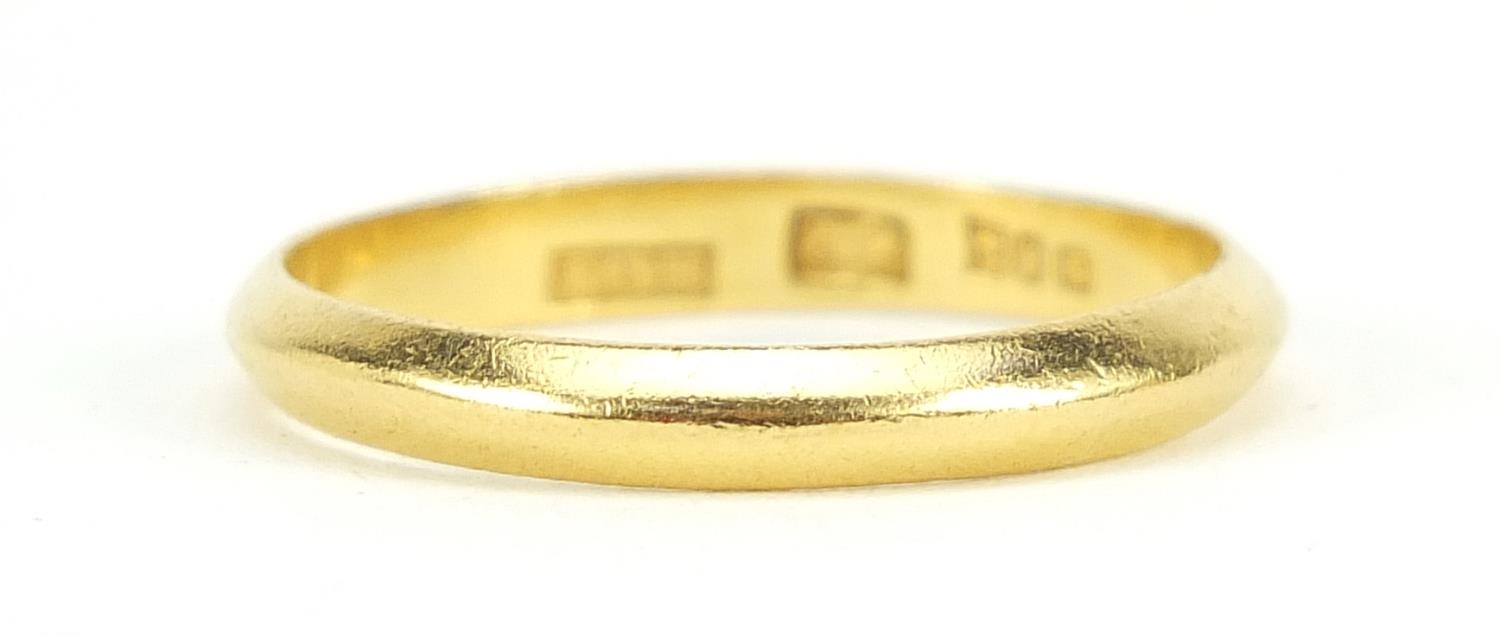 22ct gold wedding band, size O, 2.6g - this lot is sold without buyer?s premium, the hammer price is