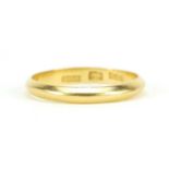 22ct gold wedding band, size O, 2.6g - this lot is sold without buyer?s premium, the hammer price is