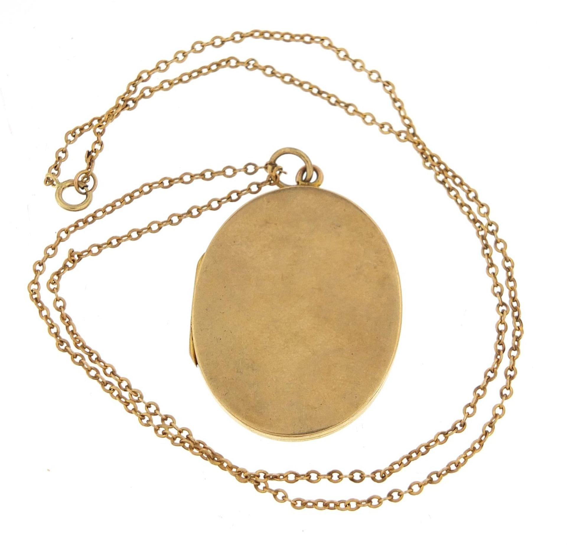 9ct gold oval locket on a 9ct necklace, 3.3cm high and 42cm in length, 8.4g - this lot is sold - Image 2 of 6