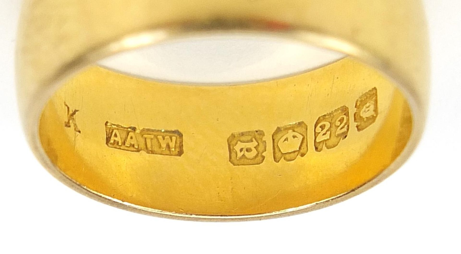 George V 22ct gold wedding band, London 1916, size L, 6.1g, - this lot is sold without buyer?s - Image 5 of 5