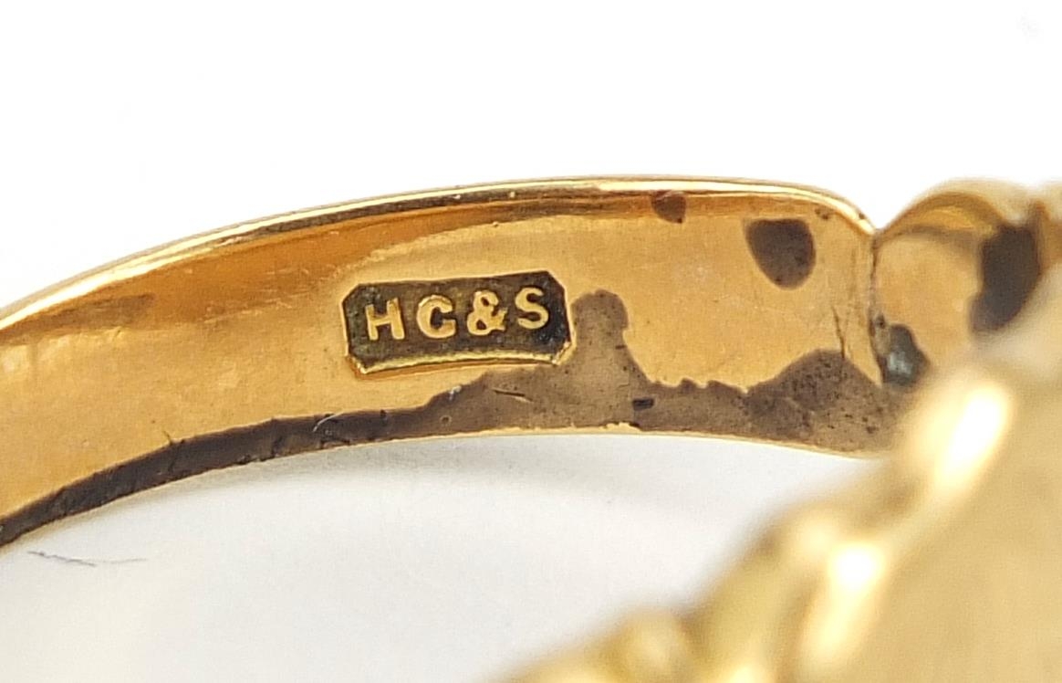 George V 18ct gold shield shaped signet ring with scrolled shoulders, Birmingham 1916, size V, 9. - Image 6 of 6