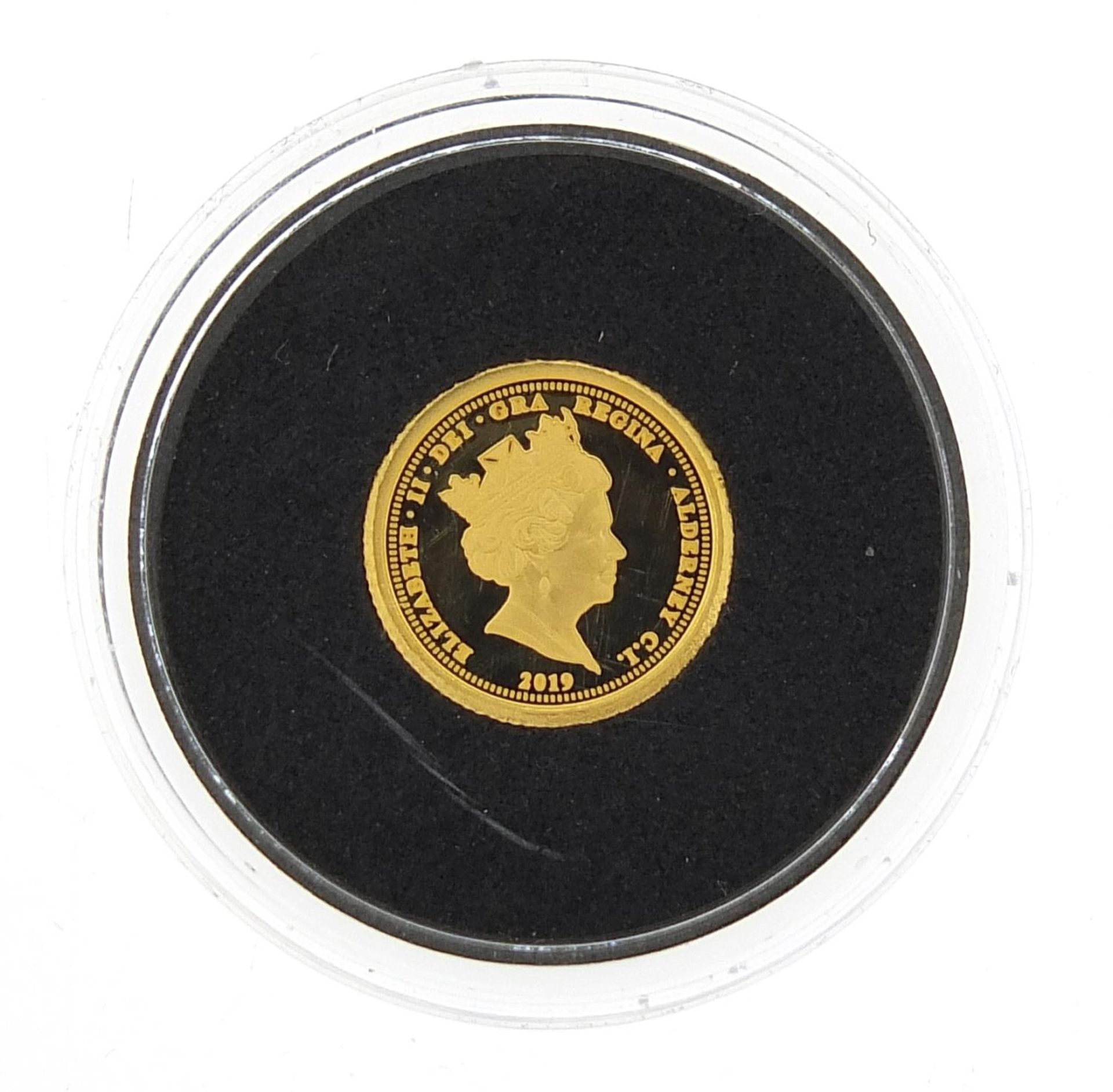 Gold proof 2019 Centenary of Remembrance five pound coin with certificate - this lot is sold without