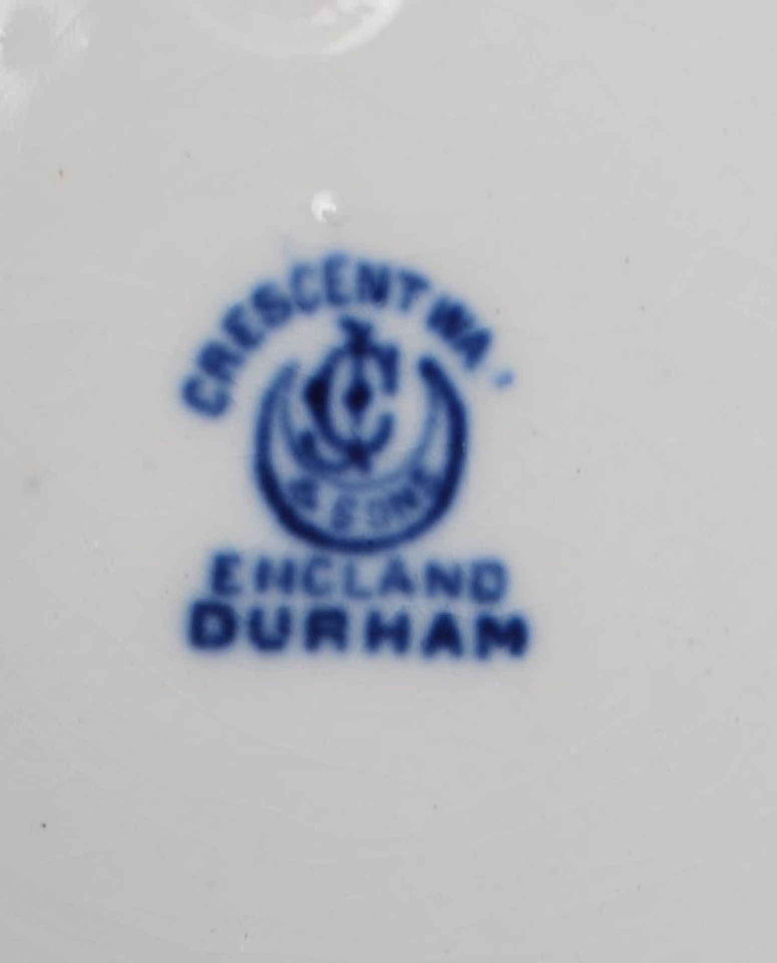 20TH CENTURY BLUE AND WHITE CRESCENT WARE DINING SERVICE - Image 7 of 7