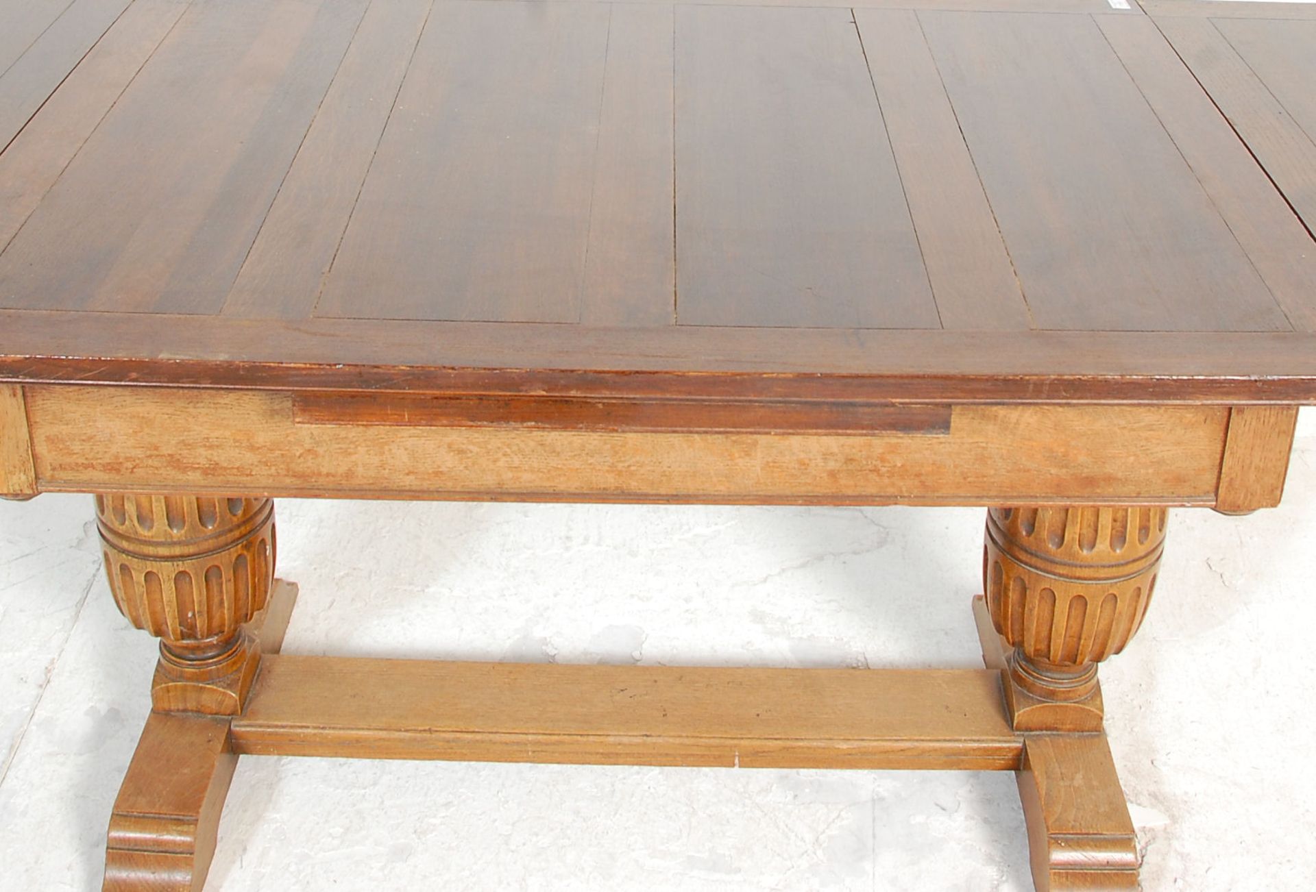 EARLY 20TH CENTURY OAK REFECTORY DINING TABLE - Image 8 of 9