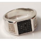 GENTLEMAN'S SILVER BLACK AND WHITE STONE RING
