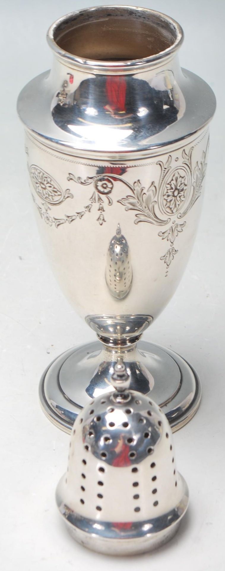 AMERICAN SILVER SUGAR SHAKER WITH REPOUSSE DECORATION - Image 5 of 6