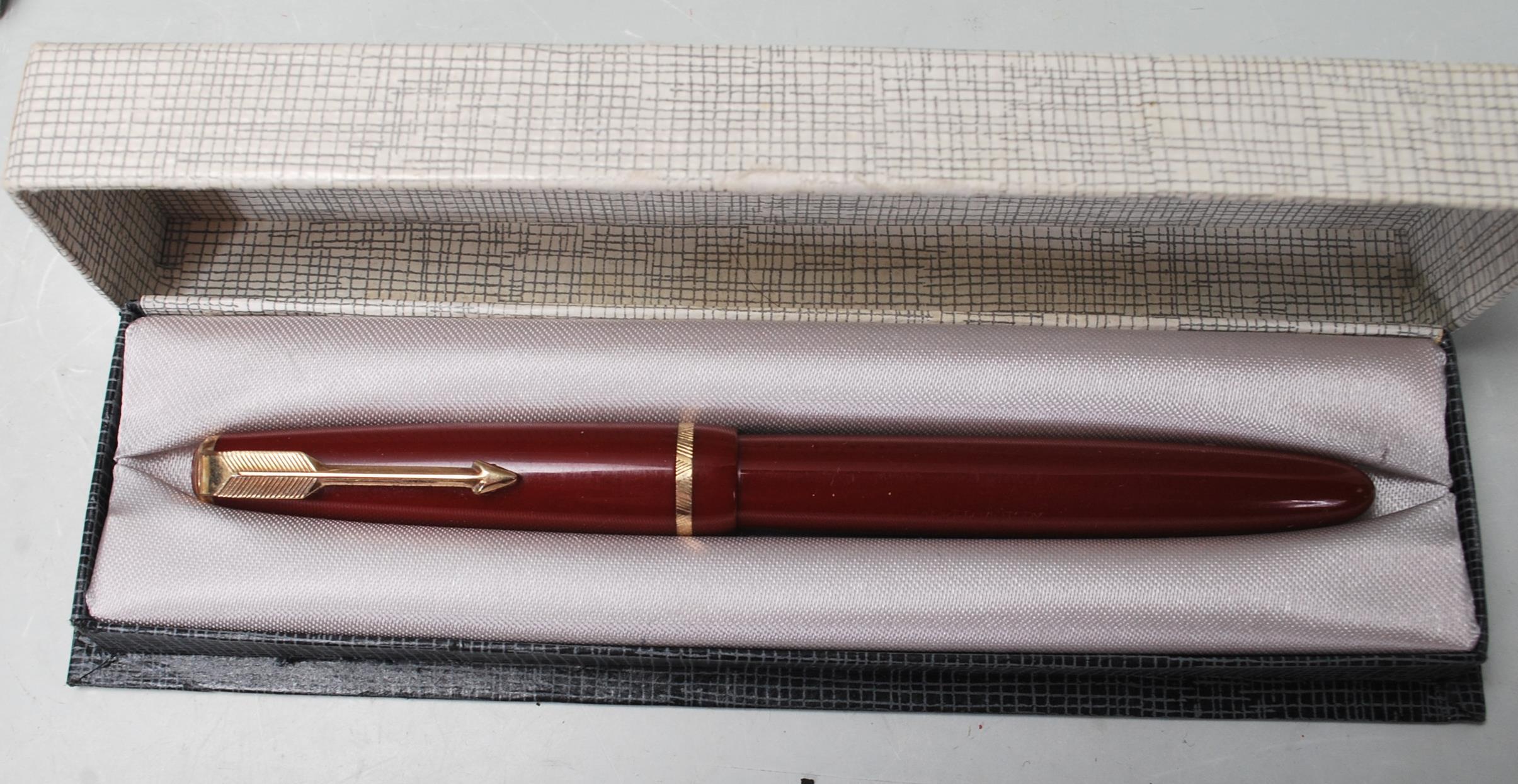 COLLECTION OF LATE 20TH CENTURY VINTAGE FOUNTAIN PENS - Image 6 of 10