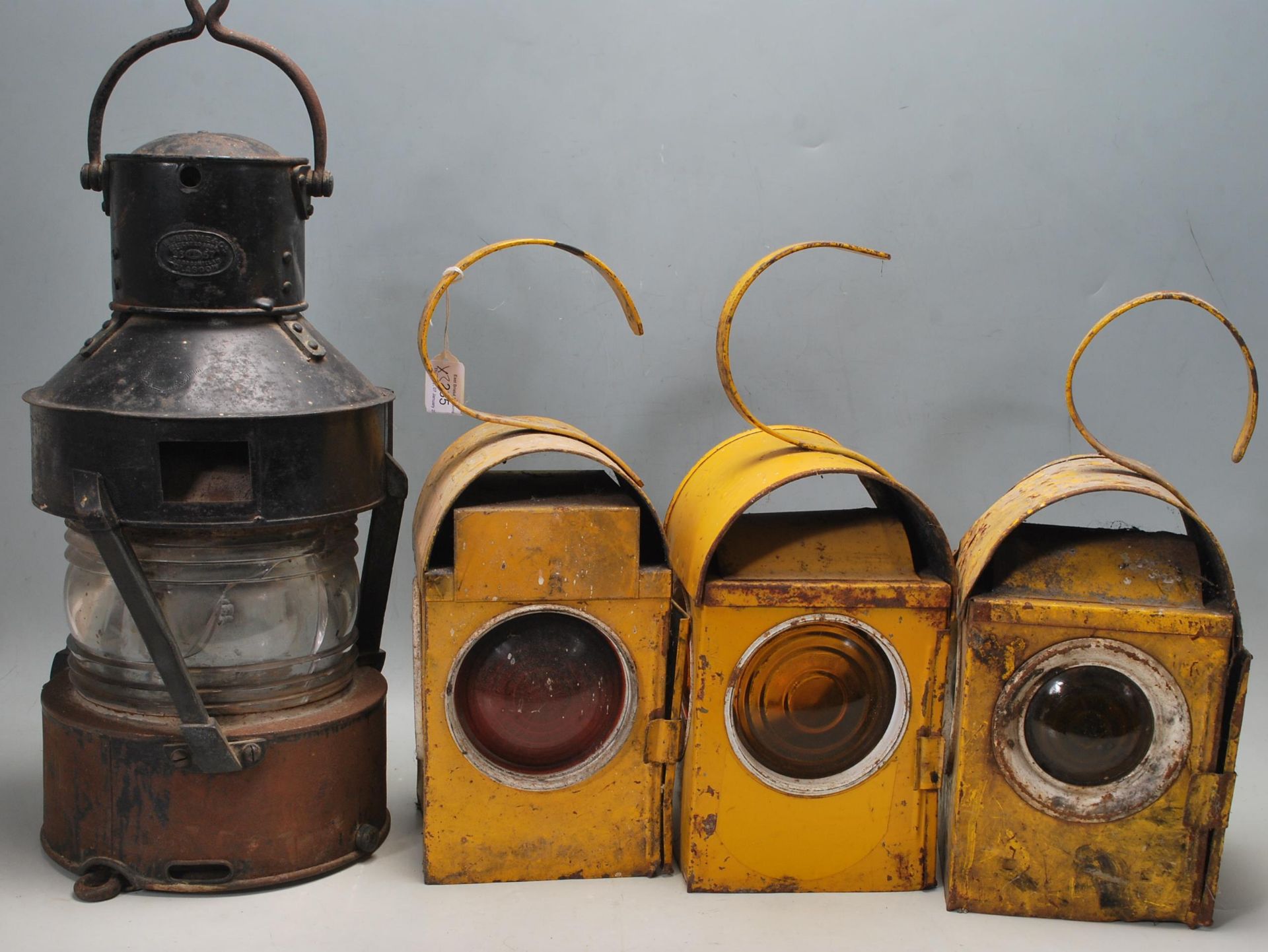 GROUP OF THREE VINTAGE INDUSTRIAL SALVAGE WORK LIGHTS