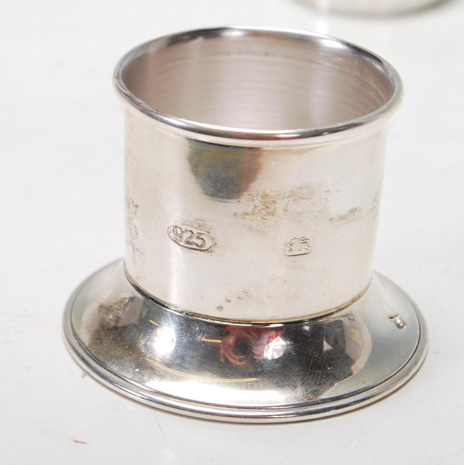 PAIR OF STERLING SILVER HALLMARKED SALT AND PEPPER SHAKERS - Image 4 of 5