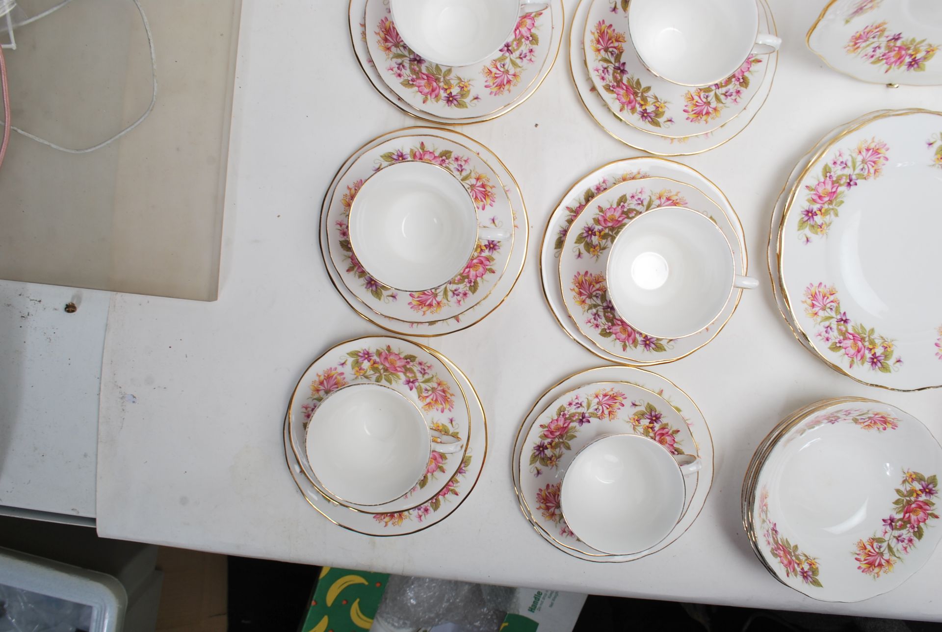 COLCLOUGH WAYSIDE PATTERN DINNER SERVICE - Image 9 of 12