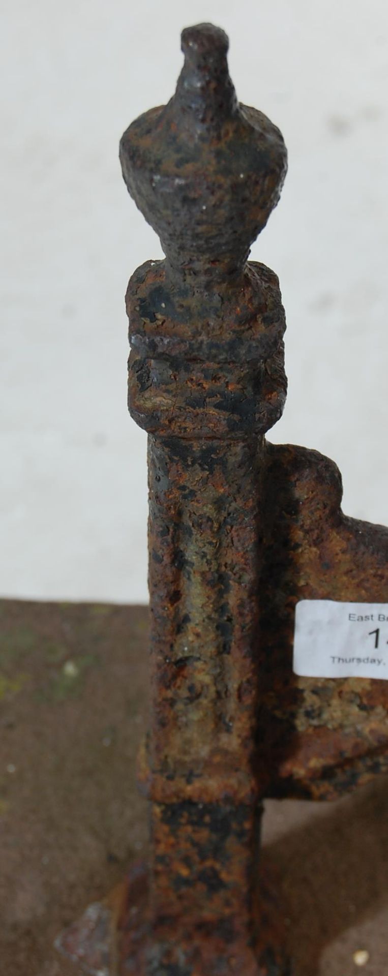 19TH CENTURY VICTORIAN CAST IRON AND STONE BOOT SCRAPER - Image 4 of 4