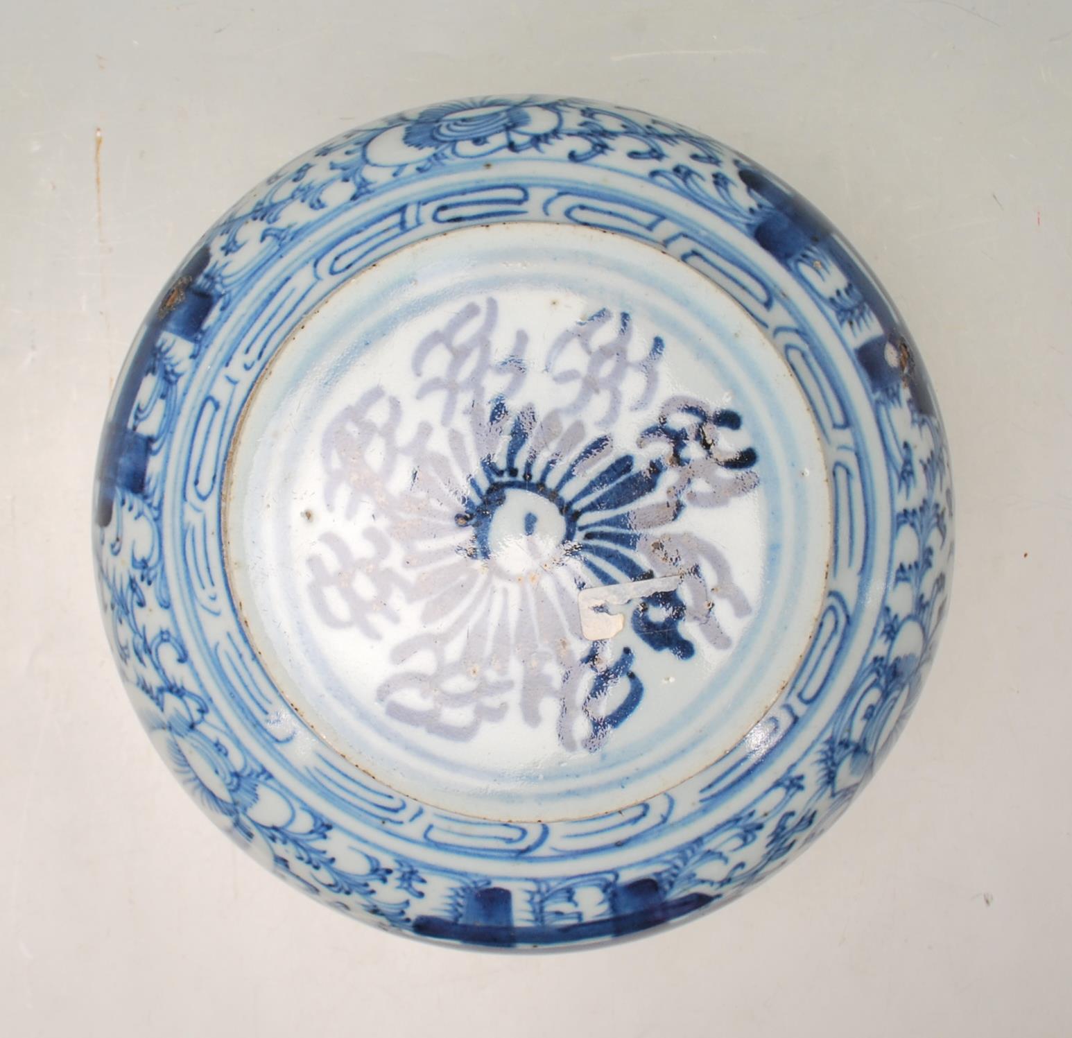 LATE 19TH CENTURY KANGXI CHINESE BLUE AND WHITE VASE - Image 2 of 9