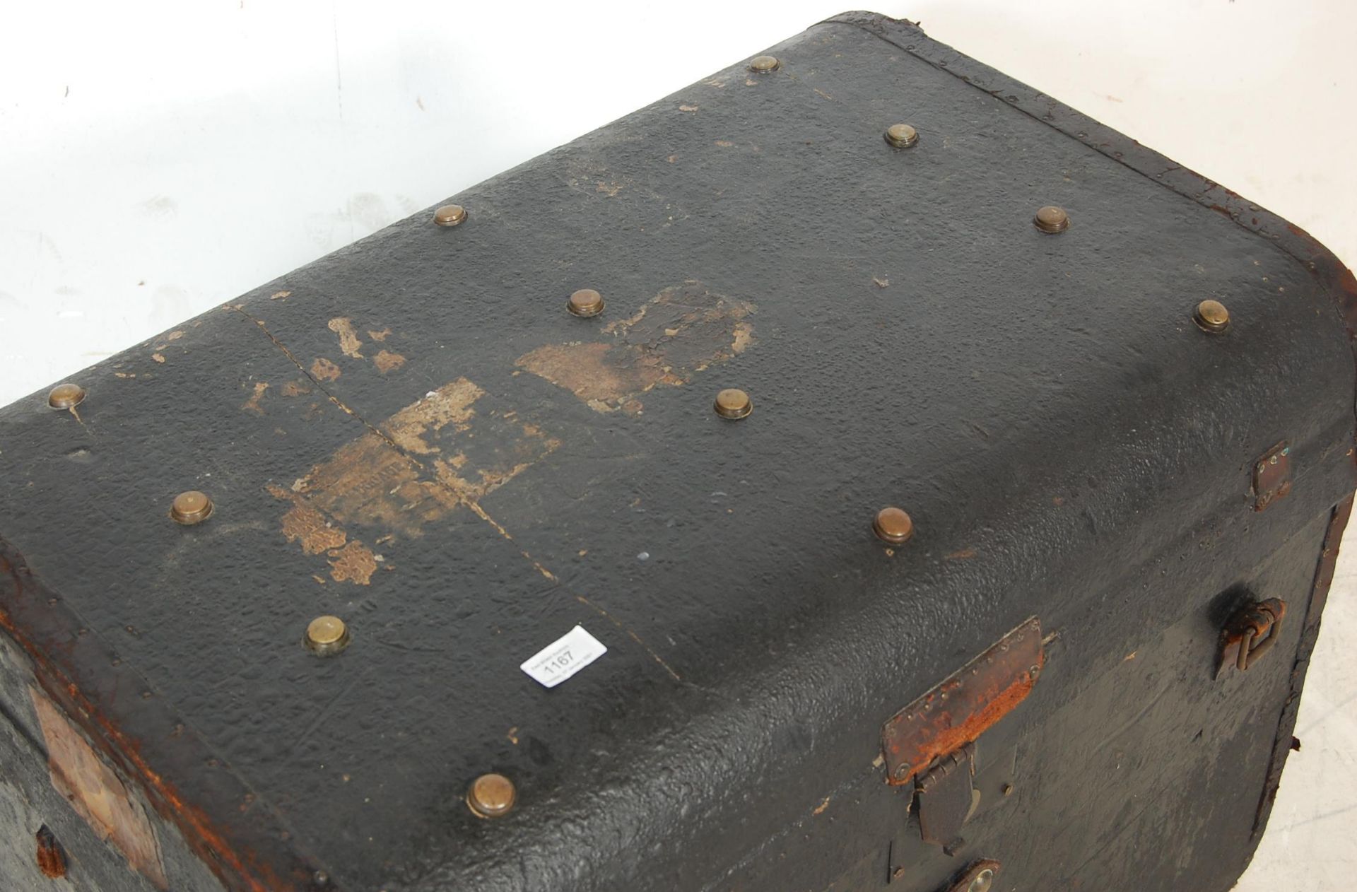 VICTORIAN CANVAS AND WOODEN BOUND STEAMER TRUNK - Image 2 of 5