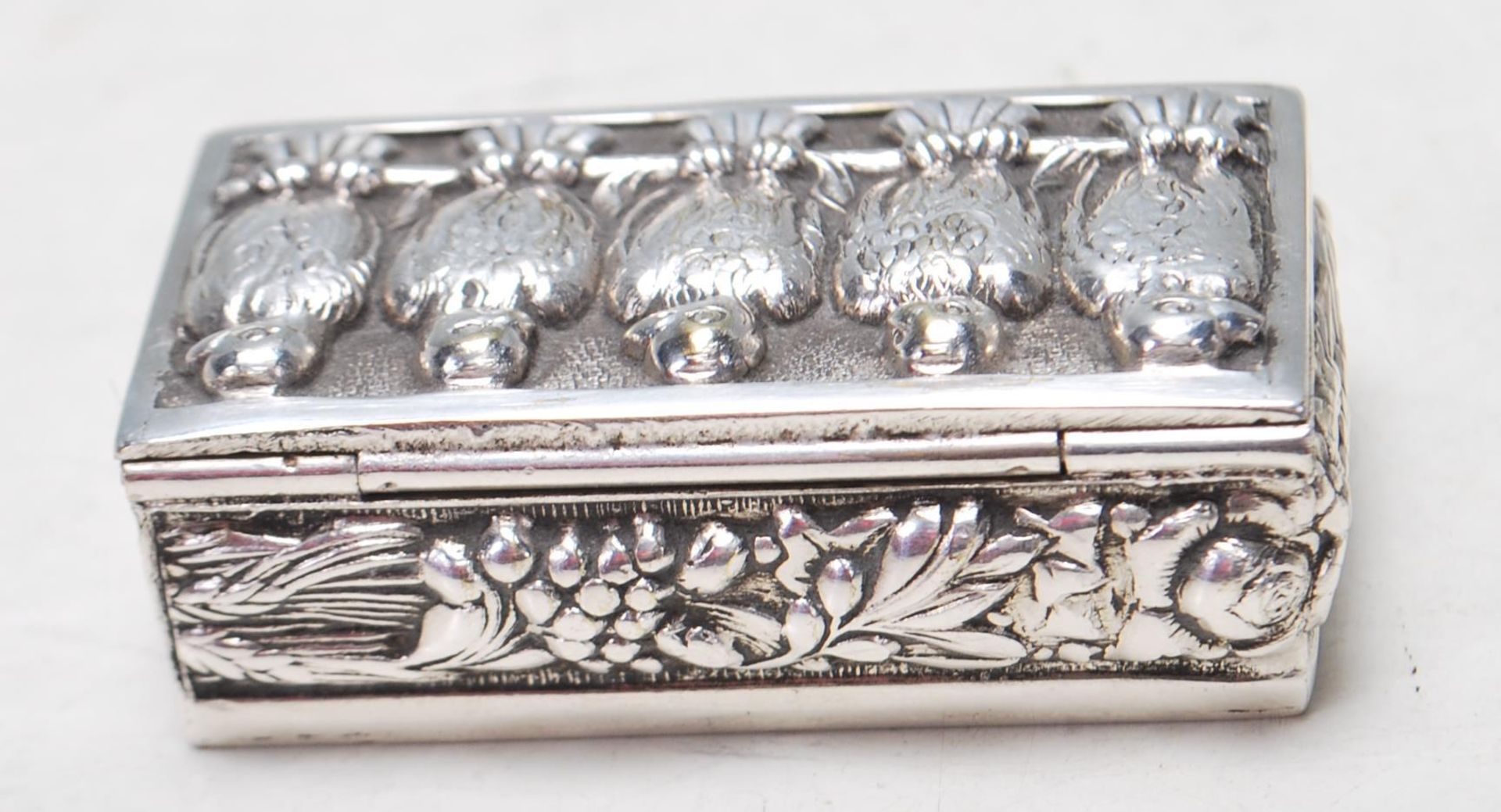 A STERLING SILVER HALLMARKED SERVING LADEL WITH A LORGNETTES - Image 3 of 9