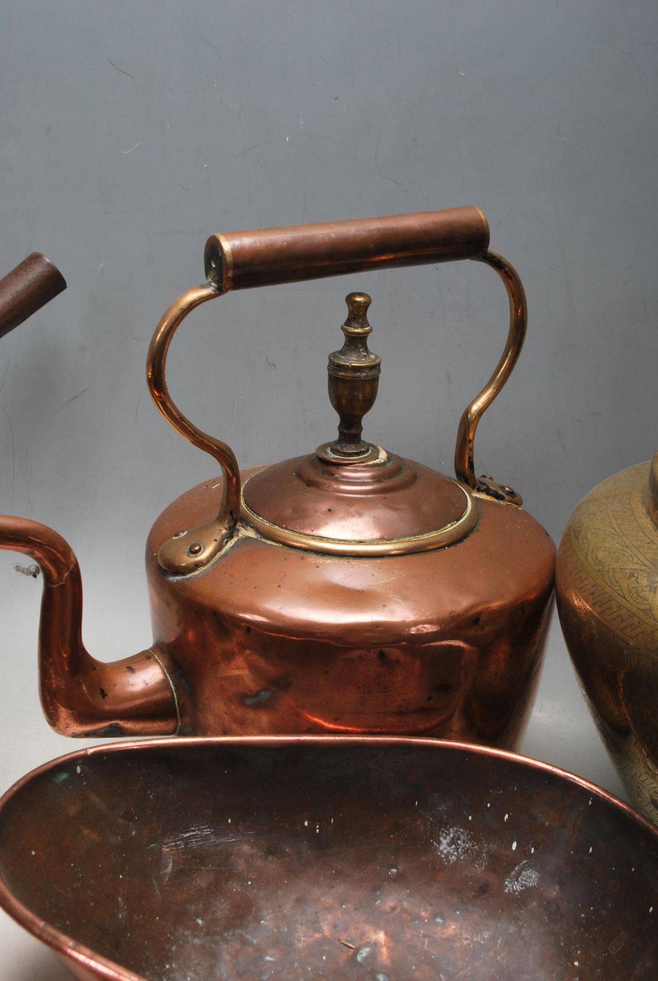 COLLECTION OF VICTORIAN AND LATER COPPER AND BRASS - Image 5 of 6