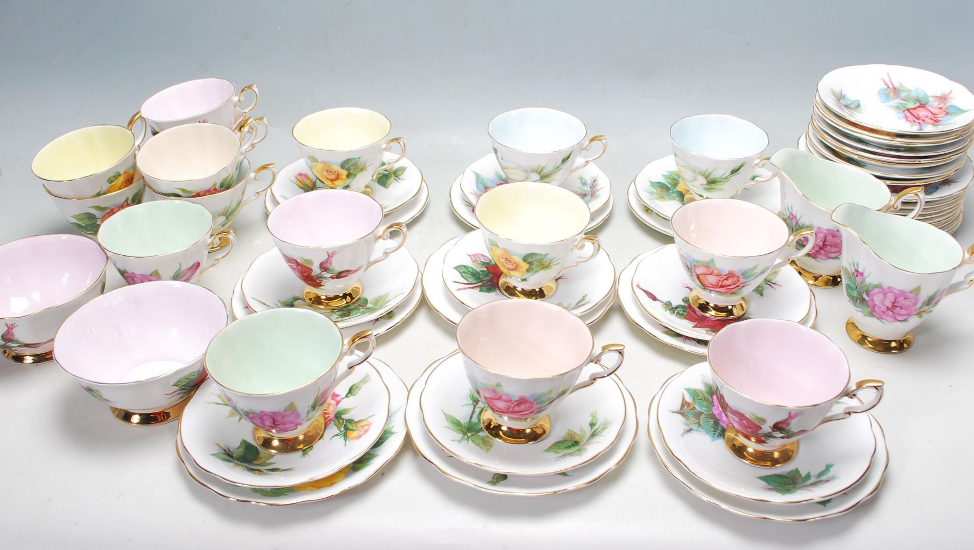 PARAGON - ROYAL STANDARD - WORLD FAMOUS ROSES TEA SET