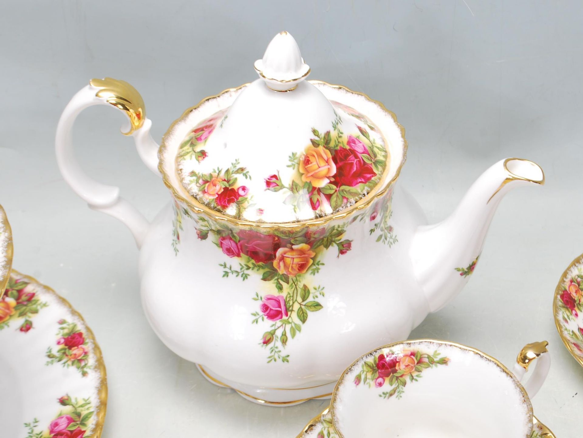 ROYAL ALBERT OLD COUNTRY ROSES TEA SET -TEA SERVICE - Image 7 of 8