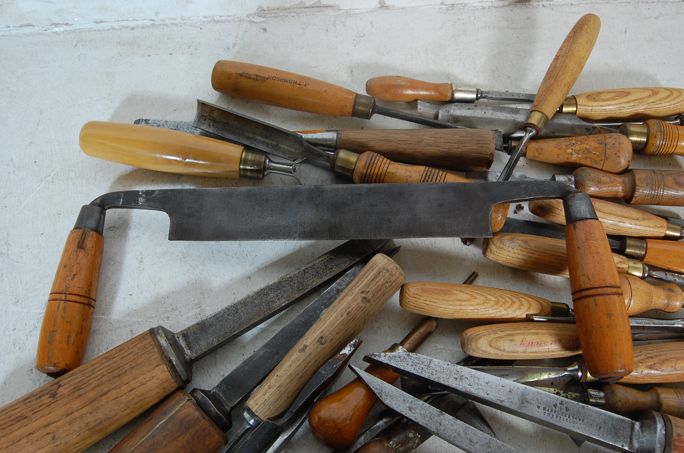 LARGE QUANTITY OF VINTAGE WOODWORKING TOOLS - Image 2 of 23