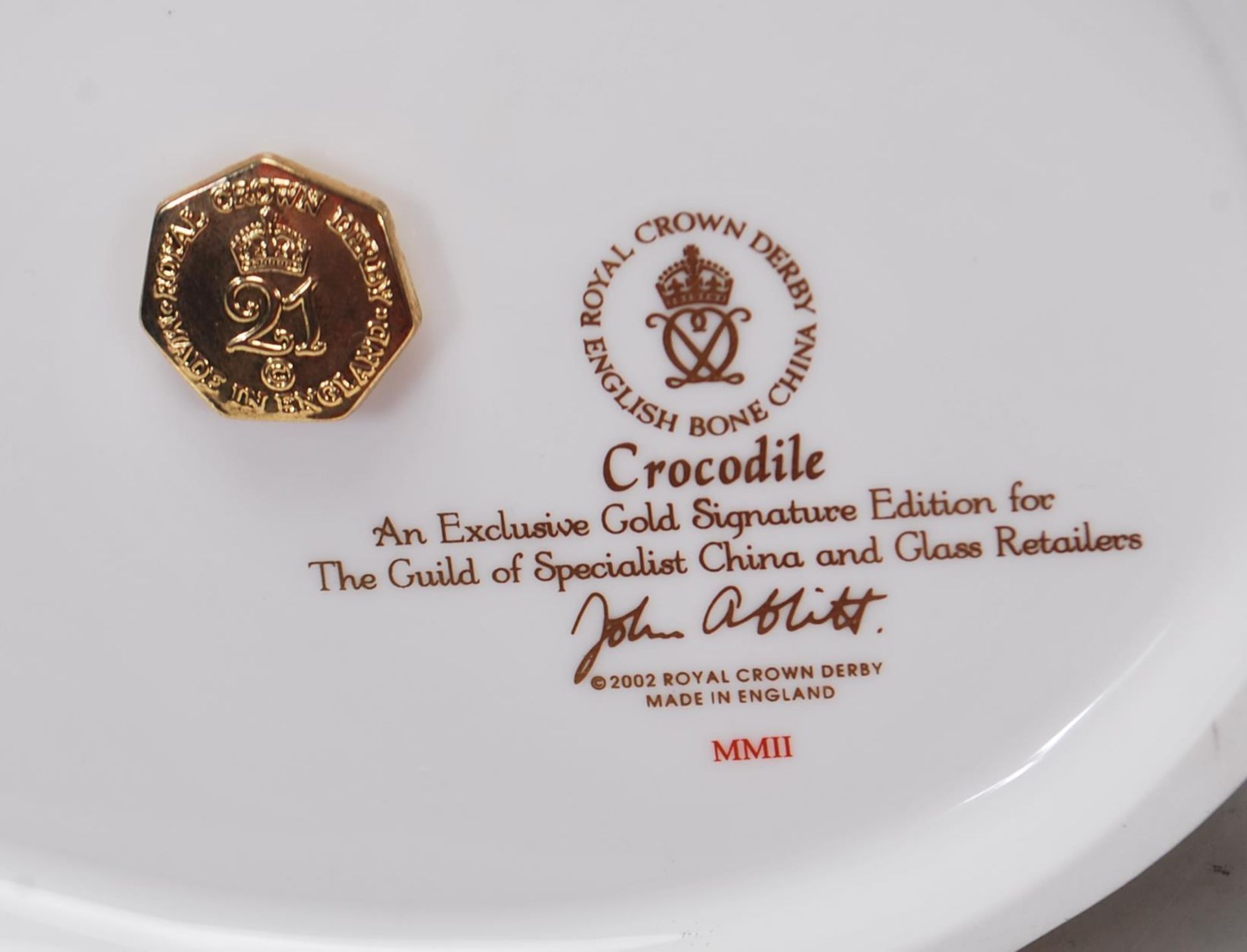 ROYAL CROWN DERBY PAPERWEIGHT IN A FORM OF CROCODILE WITH GOLD STOPPER - Image 7 of 7