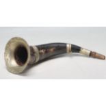 EARLY 20TH CENTURY VINTAGE DRINKING HORN