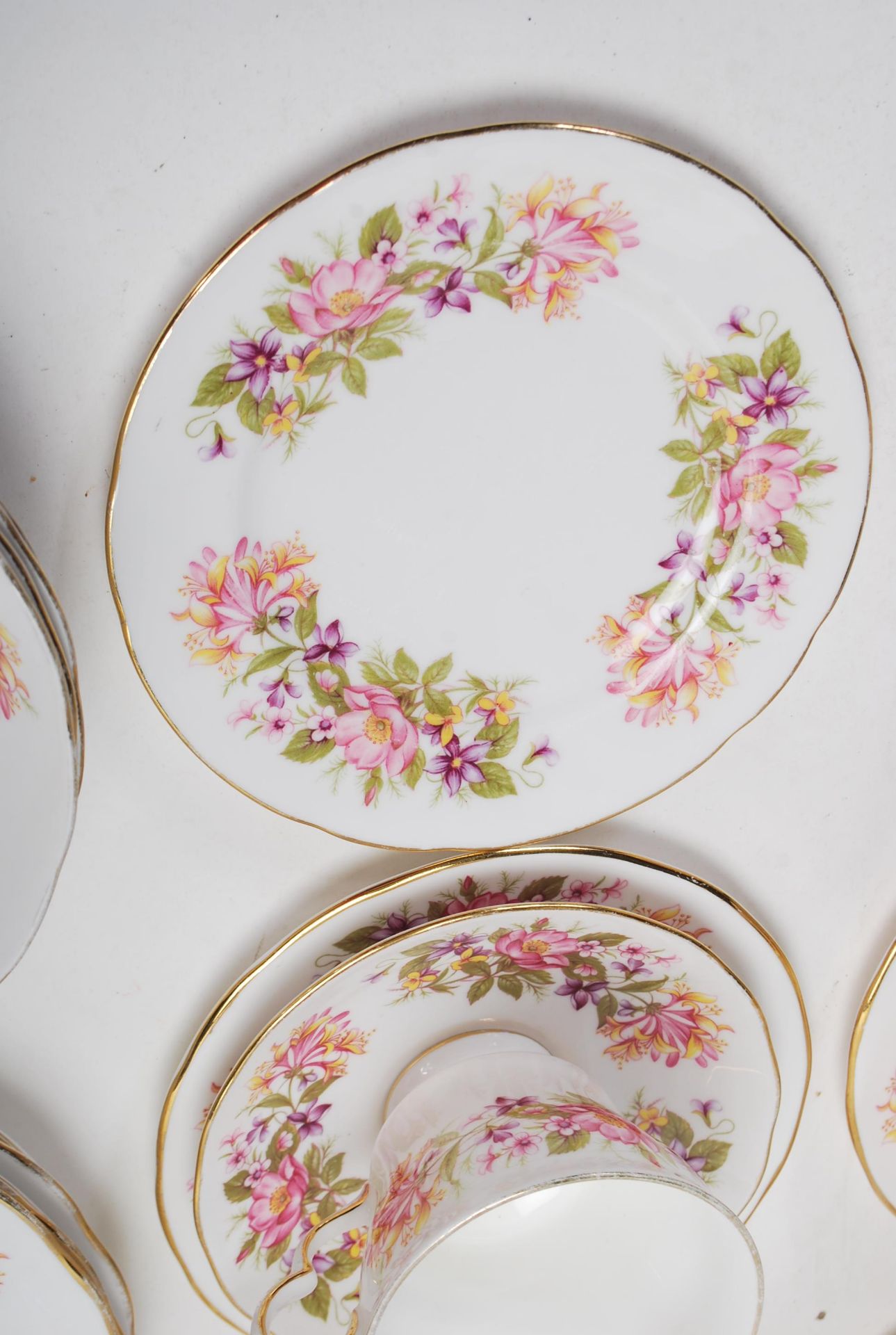 COLCLOUGH WAYSIDE PATTERN DINNER SERVICE - Image 11 of 12