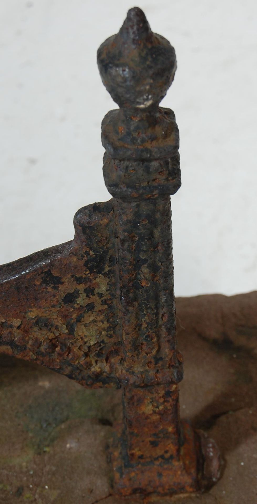 19TH CENTURY VICTORIAN CAST IRON AND STONE BOOT SCRAPER - Image 3 of 4