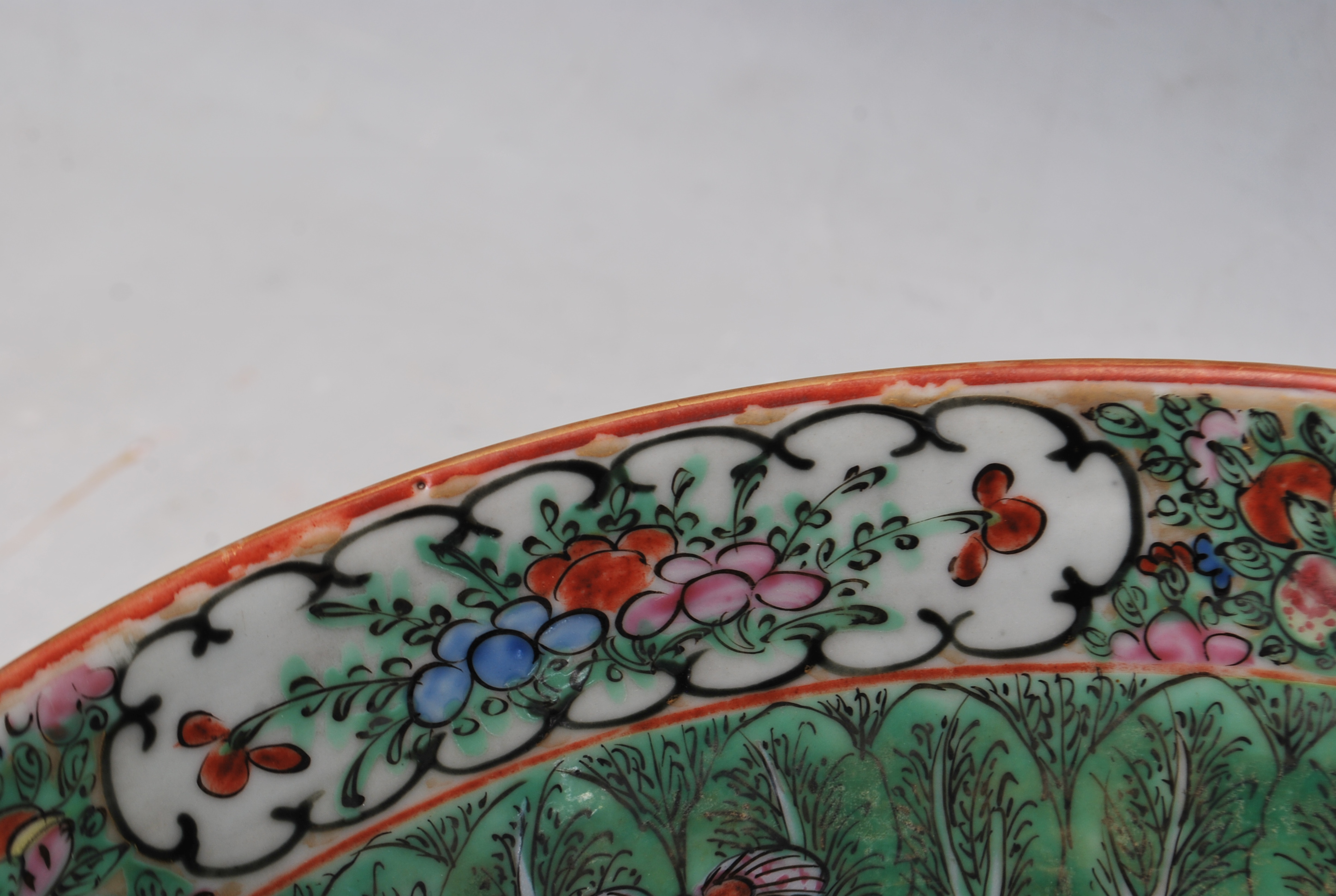 19TH CENTURY CHINESE ORIENTAL CENTRE PIECE BOWL - Image 10 of 11