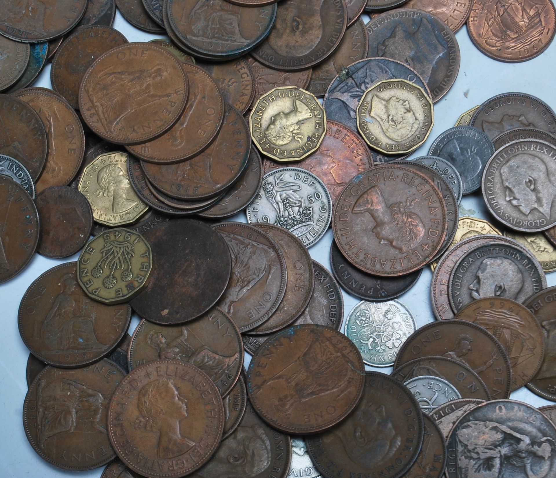 LARGE COLLECTION OF 19TH AND 20TH CENTURY COINS - Image 4 of 18