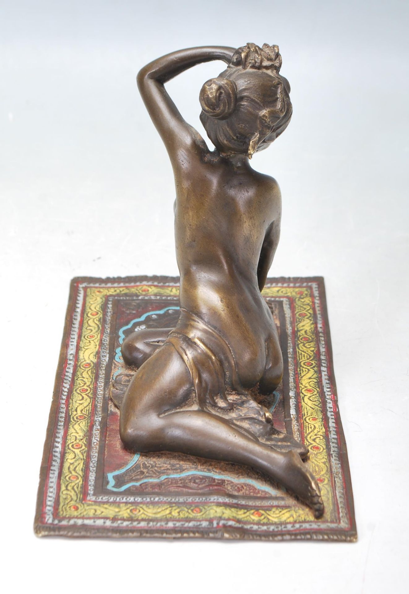 20TH CENTURY VIENNA BRONZE FIGURINE OF A LADY ON A RUG - Image 3 of 8