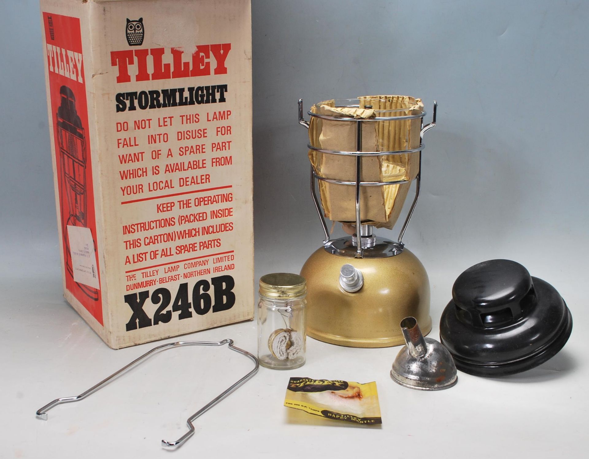 VINTAGE TILLEY STORMLIGHT MODEL X246B PARAFFIN LAMP