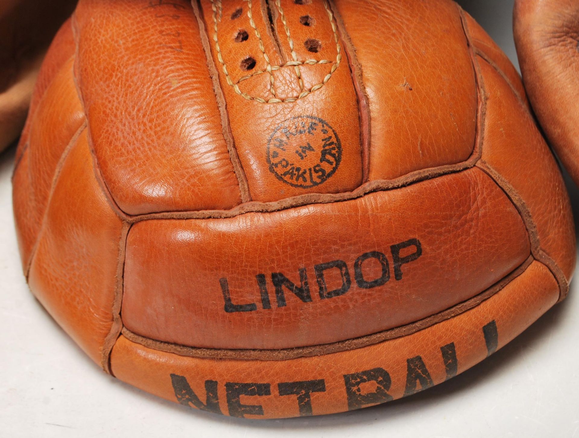 VINTAGE LINDOP LEATHER NETBALLS & INTERNATIONAL RUGBY BALL - Image 4 of 7