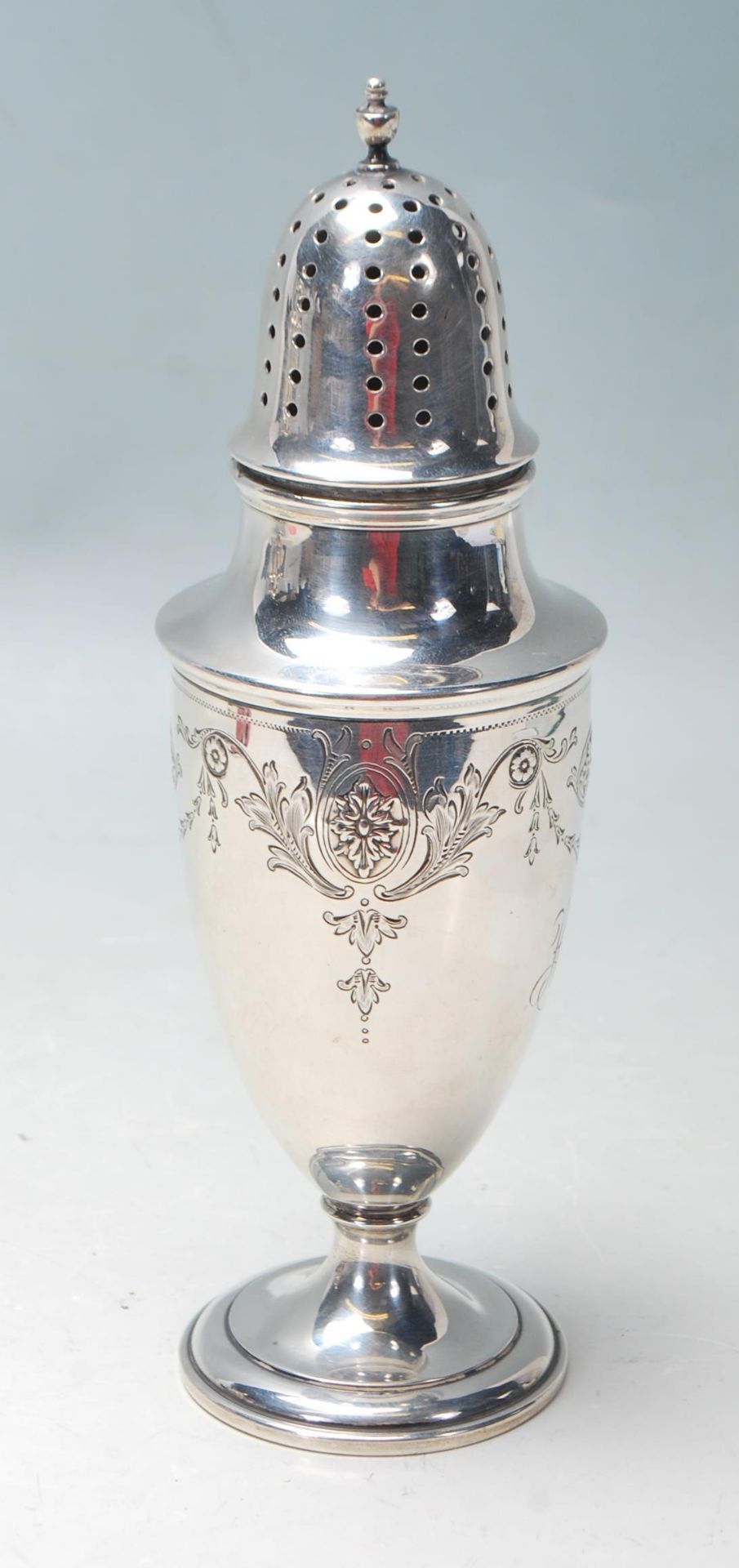 AMERICAN SILVER SUGAR SHAKER WITH REPOUSSE DECORATION - Image 2 of 6