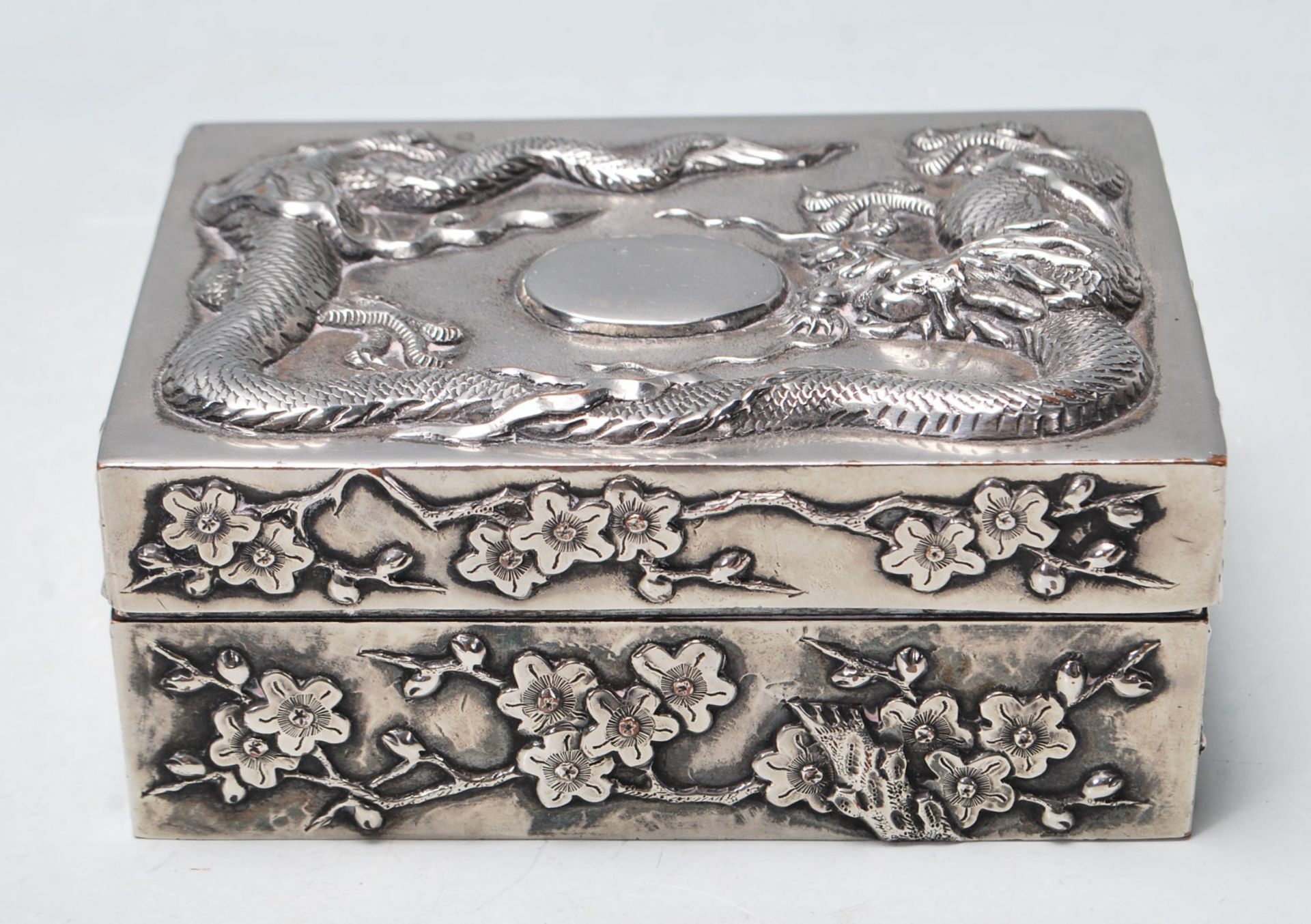 ANTIQUE CHINESE ORIENTAL WHITE METAL BOX / CIGARETTE BOX