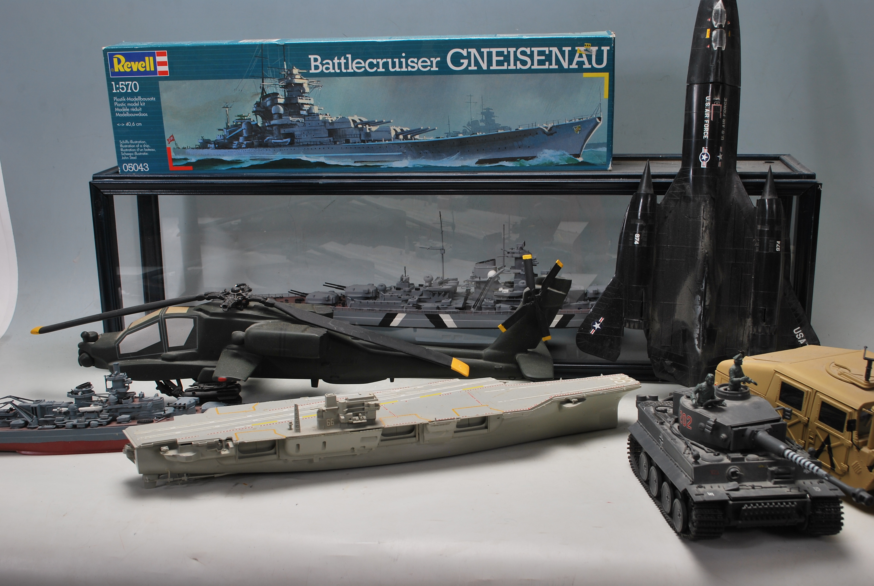 CASED MODEL OF BISMARCK / GNEISENAU AND OTHERS