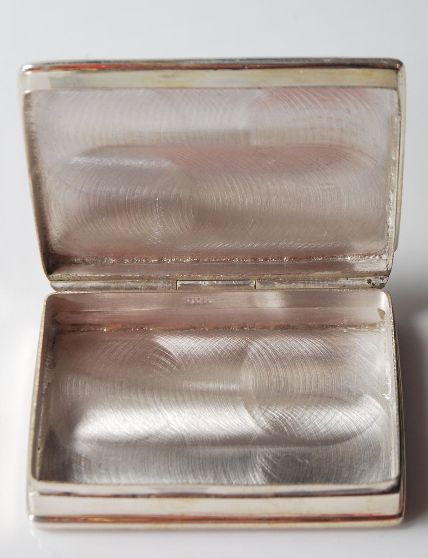 SILVER PILL BOX WITH SPORTS CAR PANEL - Image 2 of 5