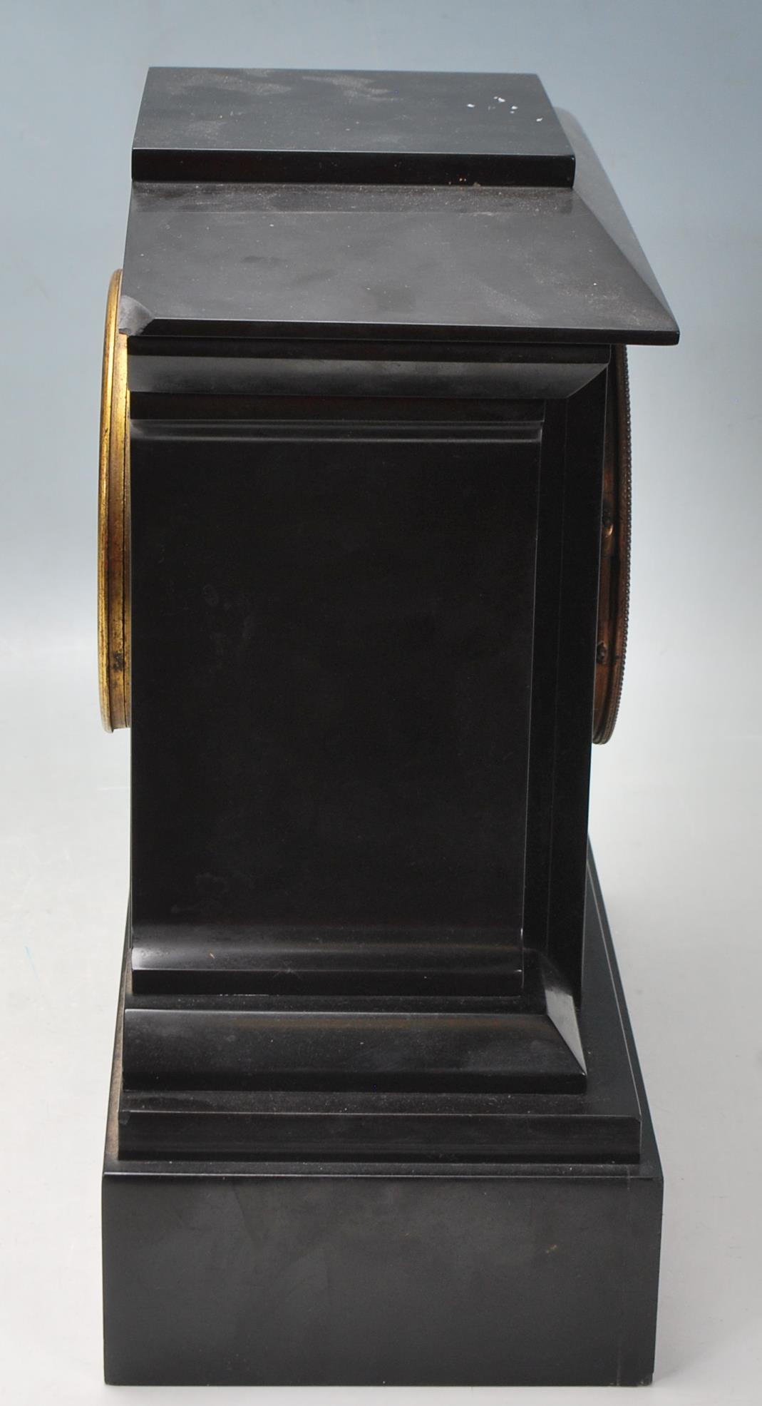 ANTIQUE 19TH CENTURY VICTORIAN BLACK MARBLE MANTLE CLOCK - Image 4 of 6