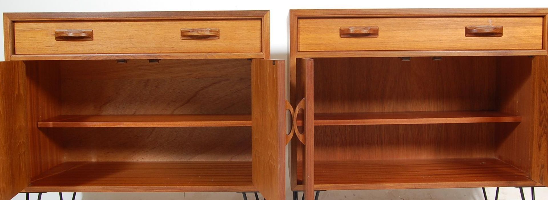 TWO 1970’S TEAK WOOD G-PLAN CABINETS ON HAIRPIN SUPPORTS - Image 2 of 7