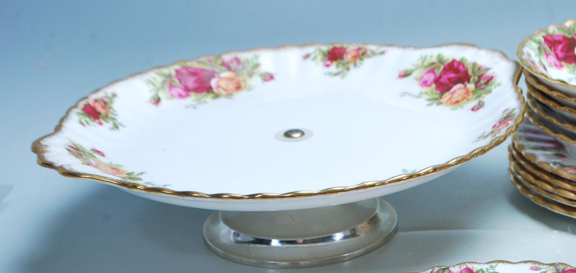 VINTAGE 20TH CENTURY ROYAL ALBERT OLD COUNTRY ROSES TEA SERVICE - Image 7 of 20