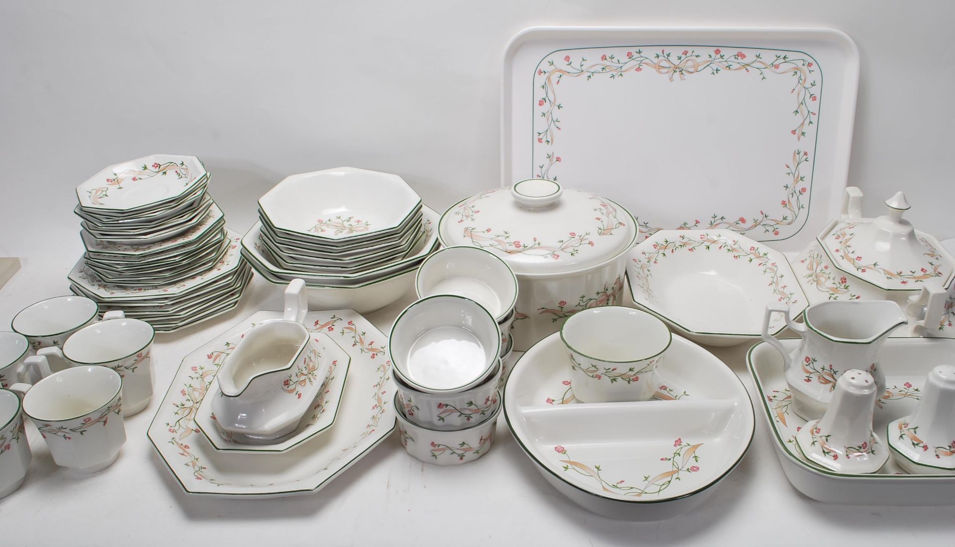 LAARGE DINNER SERVICE BY JOHNSON BROS ETERNAL BEAU