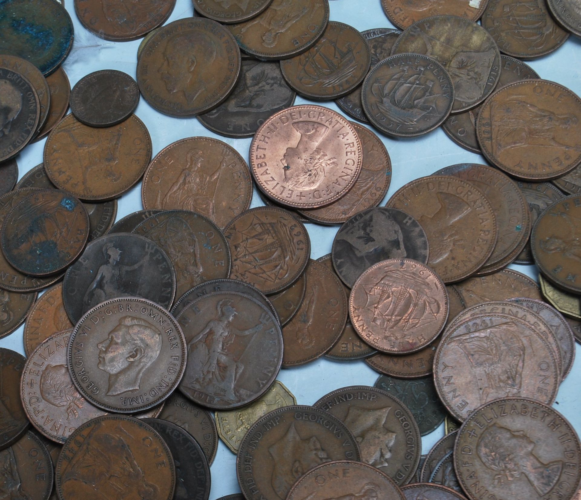 LARGE COLLECTION OF 19TH AND 20TH CENTURY COINS - Image 3 of 18