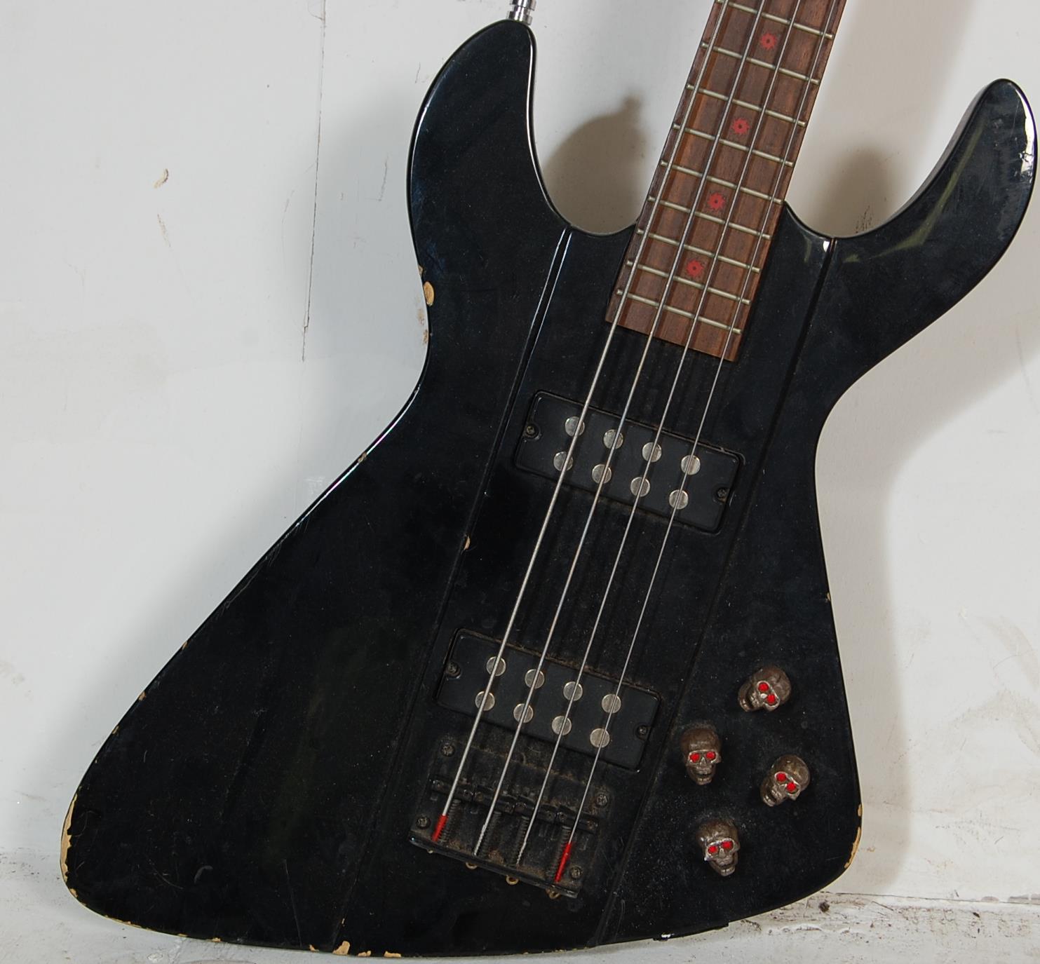 VINTAGE LATE 20TH CENTURY DEAN BASS GUITAR - Image 2 of 6