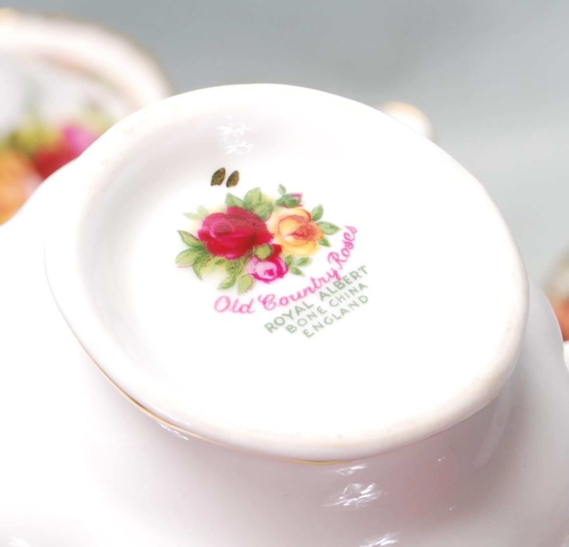 ROYAL ALBERT OLD COUNTRY ROSES TEA SET -TEA SERVICE - Image 8 of 8