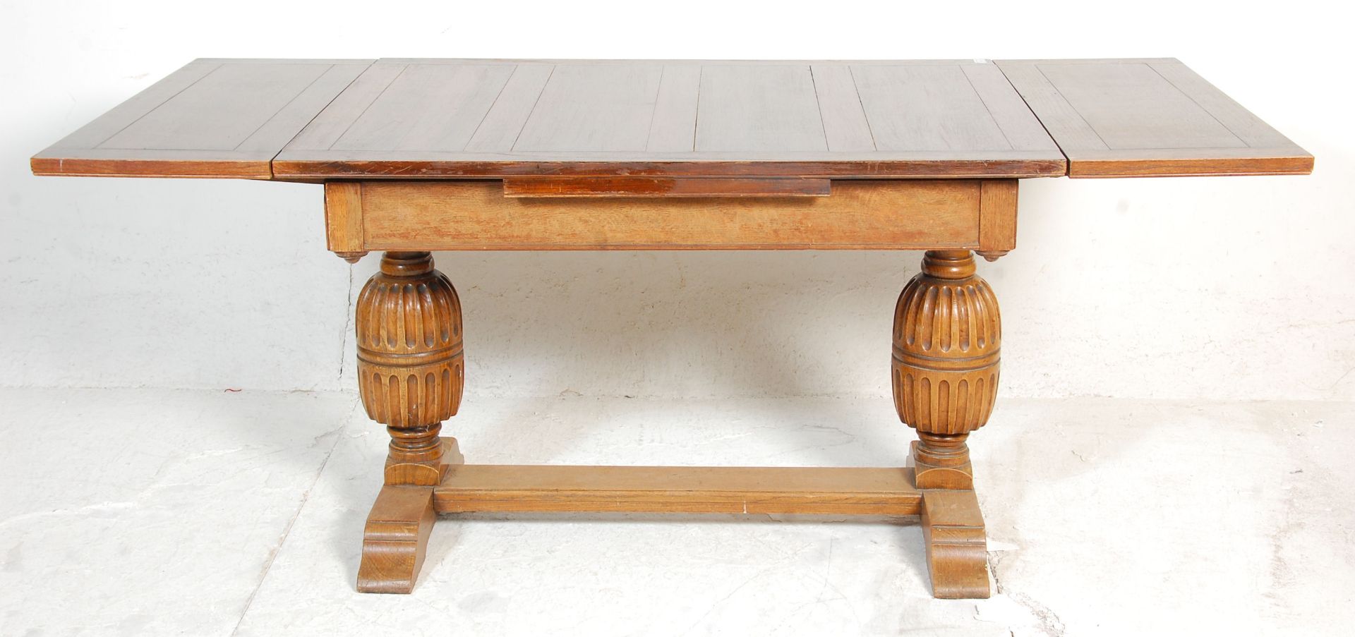 EARLY 20TH CENTURY OAK REFECTORY DINING TABLE - Image 6 of 9