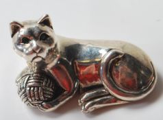 SILVER CAT FIGURINE SET WITH GREEN STONE EYES