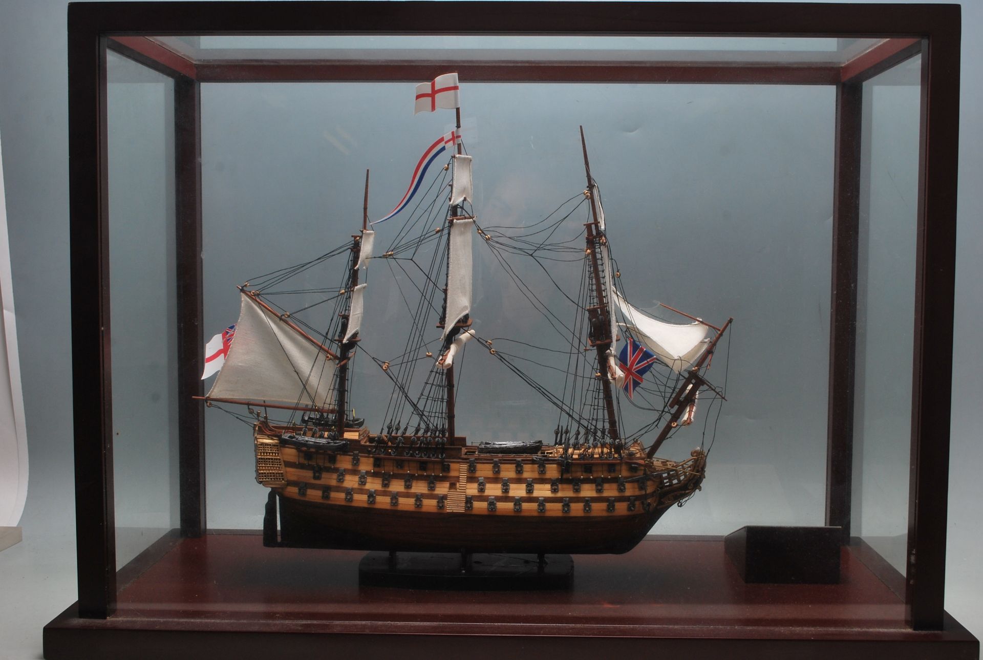VINTAGE CASED 20TH CENTURY MODEL SHIP - Image 6 of 9