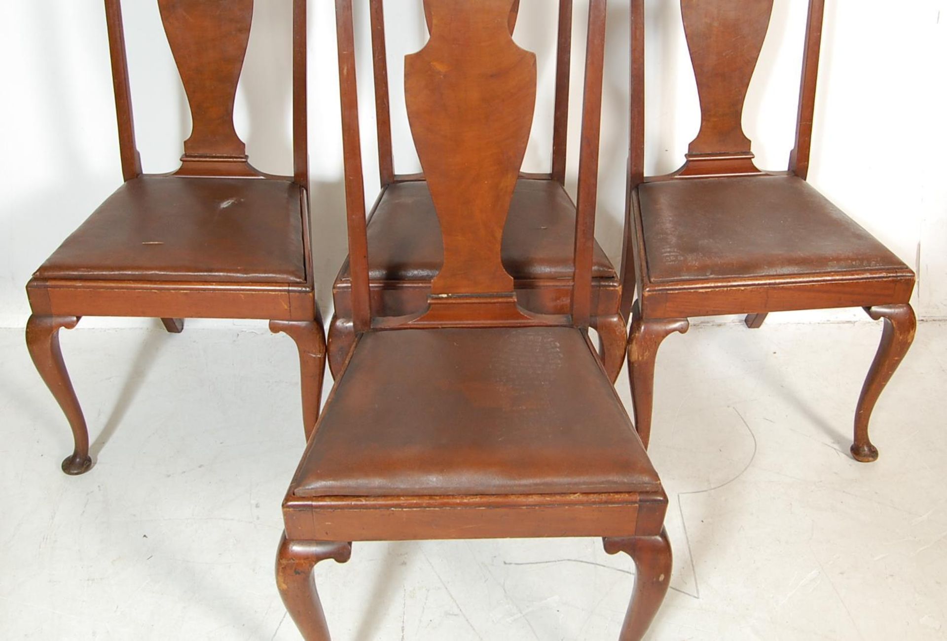 1930’S MAHOGANY DINING CHAIRS WITH FIDDLE BACKREST - Image 2 of 5