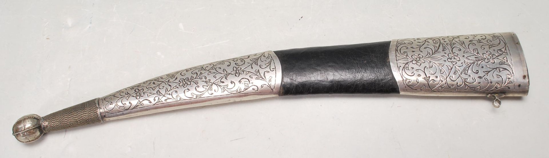 ANTIQUE PERSIAN ISLAMIC CEREMONY DAGGER - Image 6 of 7