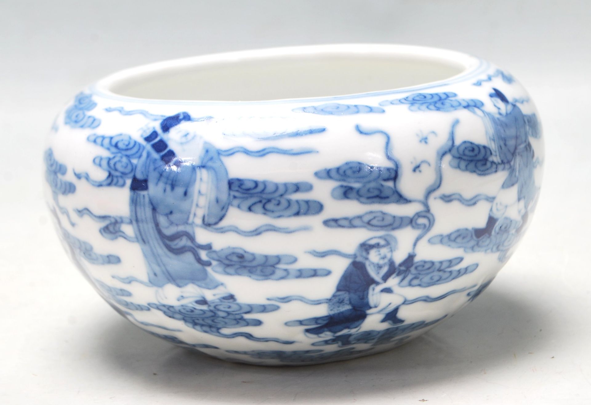 ANTIQUE CHINESE KANGXI 19TH CENTURY WATER BOWL